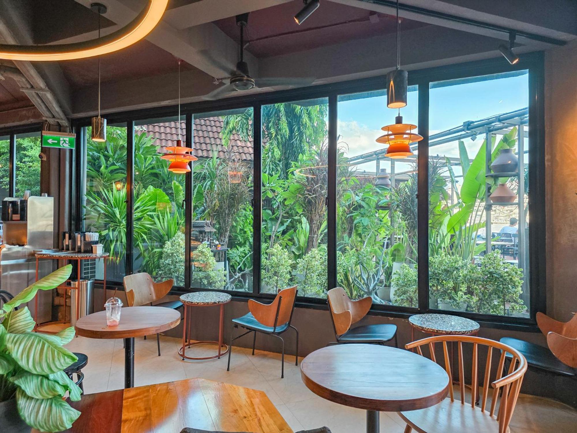 Baan Wanglang Riverside, Bangkok Extérieur photo